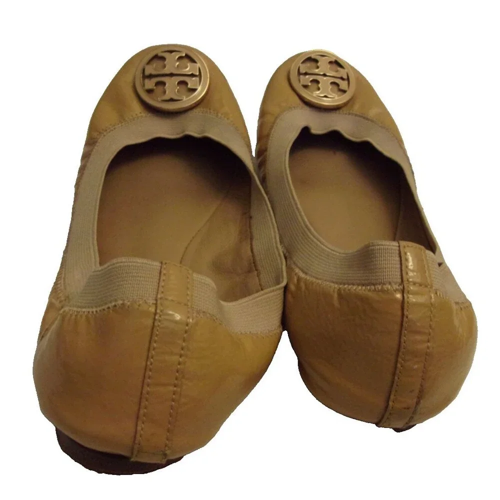 Tory Burch Ballet Flats Size 8 Medium Tan Patent Leather  Beige Khaki